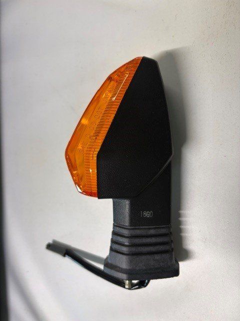 Suzuki Toutes les pièces détachées moto: Neu Suzuki Blinker vorne links – Neuf avec emballage d'origine à Landquart par jes_6zrh 1