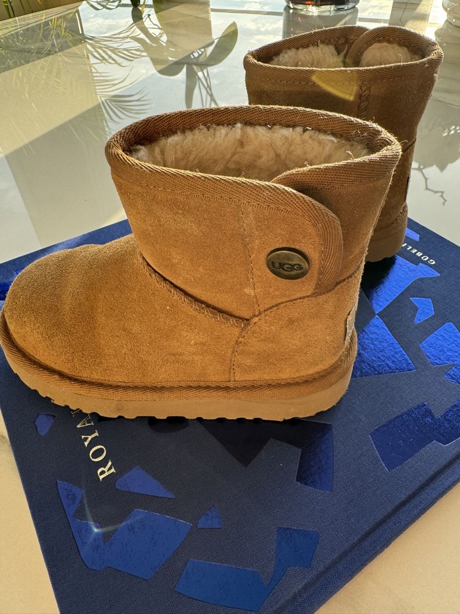 Ugg Scarpe per ragazzi: Ugg – Usato da Ruvigliana venduto da lux_t2sb 2