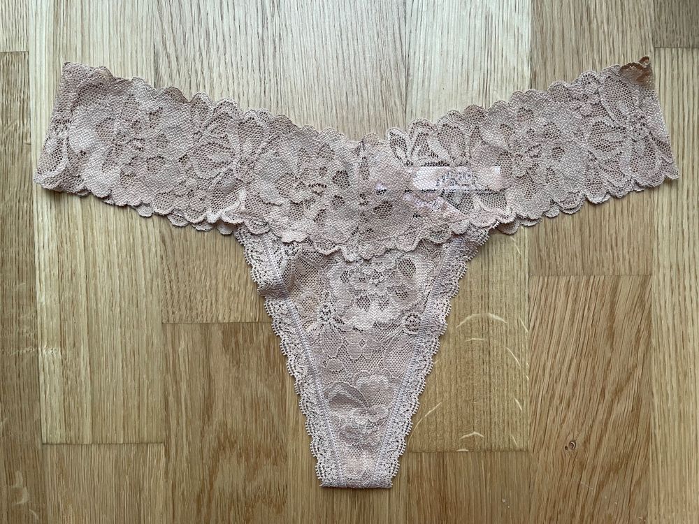 Victoria’s Secret Lace Thong M NEW (Neu und originalverpackt) in ...