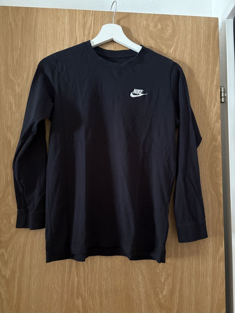 Pulls et sweat-shirts: Nike grösse 147-158cm  – Neuf (Voir description) à Hochdorf par si981978