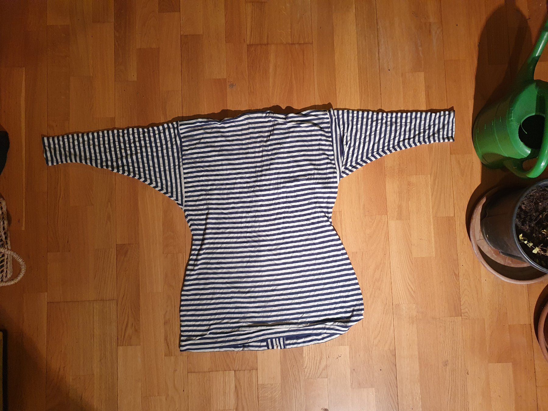 Canottiere & Pantaloni: Damentrikot blau / weiss gestreift – Usato da Zürich venduto da loosebone 1