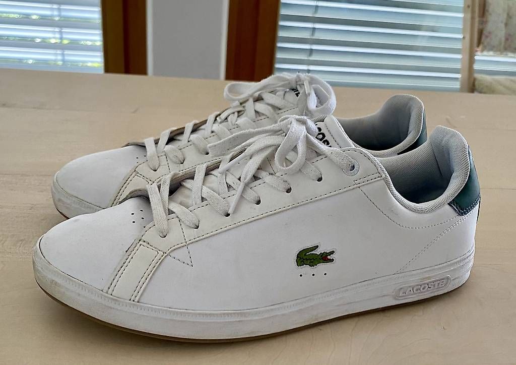 Lacoste Herrenschuhe: Lacoste Sneakers weiss Grösse 44 – Gebraucht aus Langendorf von subix