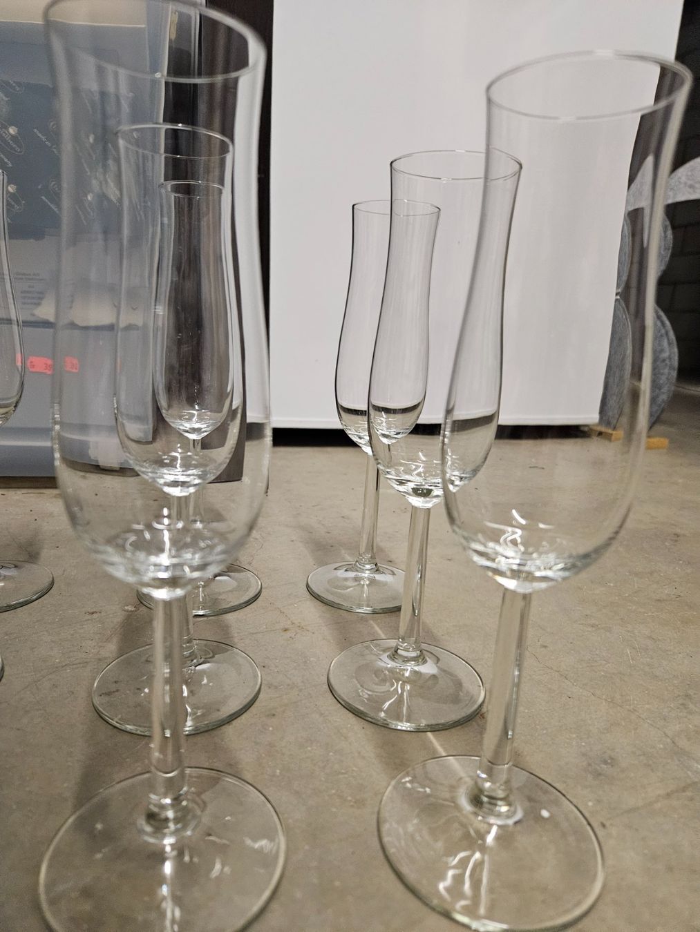 Bicchieri: Champagner Gläser 9 Stck. Makellos! – Nuovo (secondo la descrizione) da Aathal-Seegräben venduto da QNH1013