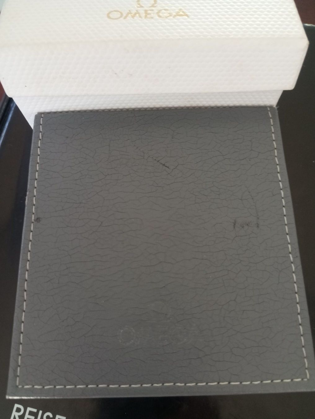 Omega Scatole porta orologi: Omega Uhren Schachtel inkl. Karton – Usato da Basel venduto da magicpower99 1