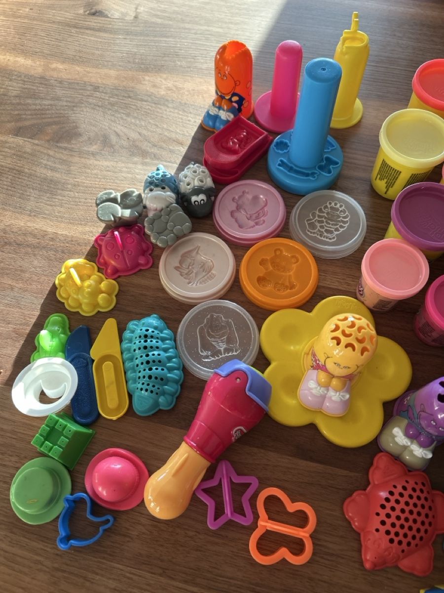 Play-Doh Modelliermasse: Play-Doh Förmchen plus gebrauchter Knete – Gebraucht aus Magden von ctw_mp7b 2