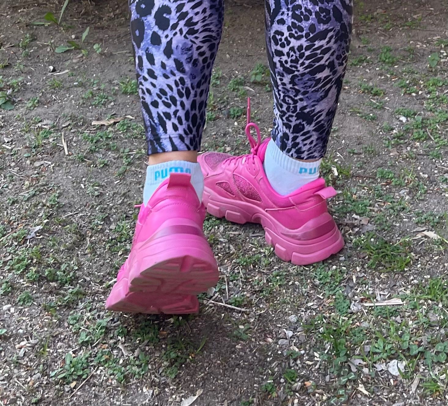 Scarpe da uomo: Pink sneakers-tg 40-chic e comfort per primavera – Usato da Gordevio venduto da LanaZimm 1