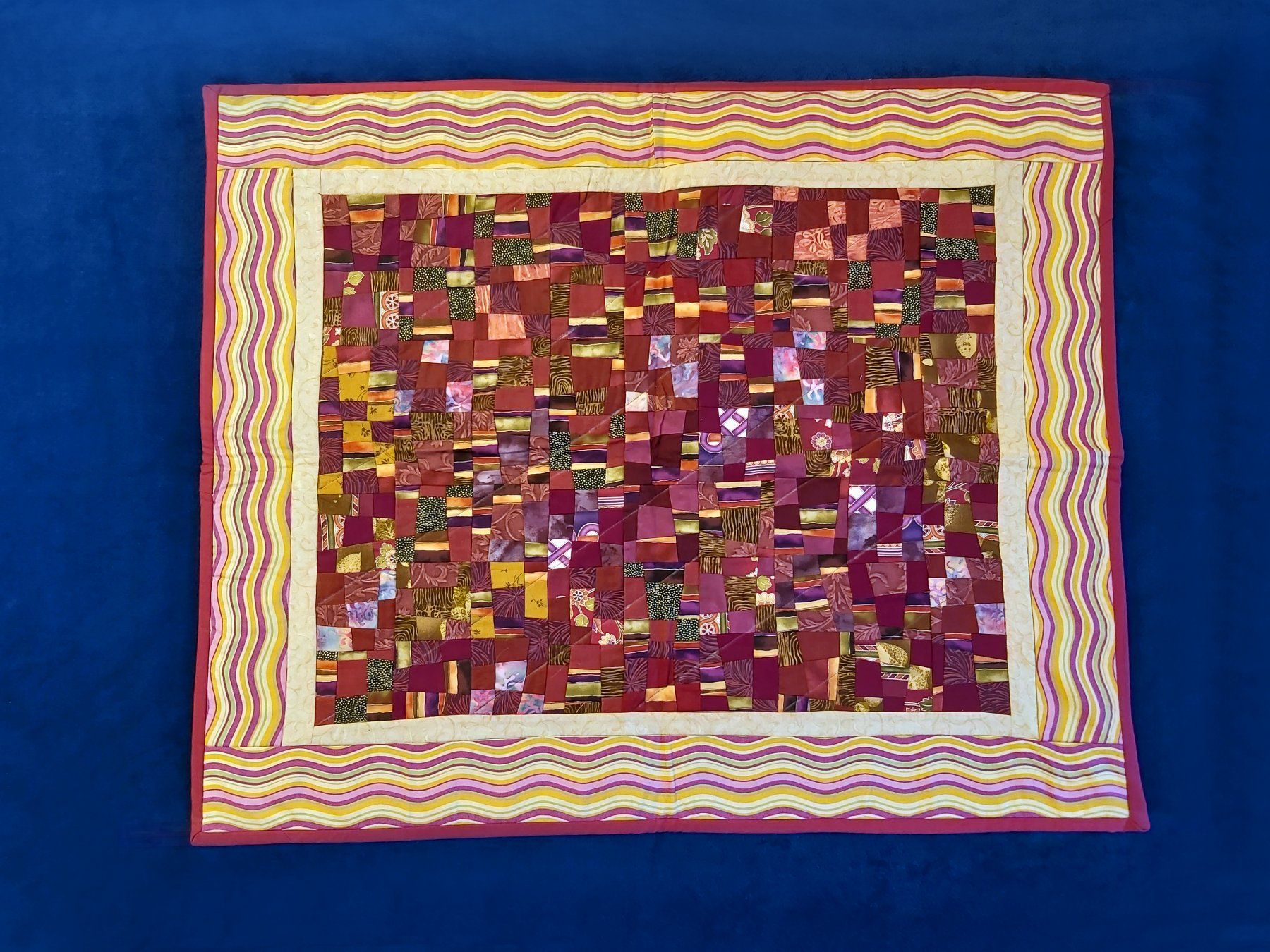 Tutte le decorazioni: Patchwork Quilt "Granat" Unikat 88 x 73 cm – Nuovo (secondo la descrizione) da Wetzikon ZH venduto da Meltingpot29