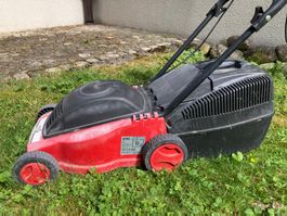 Kleiner Elektro Rasenmäher