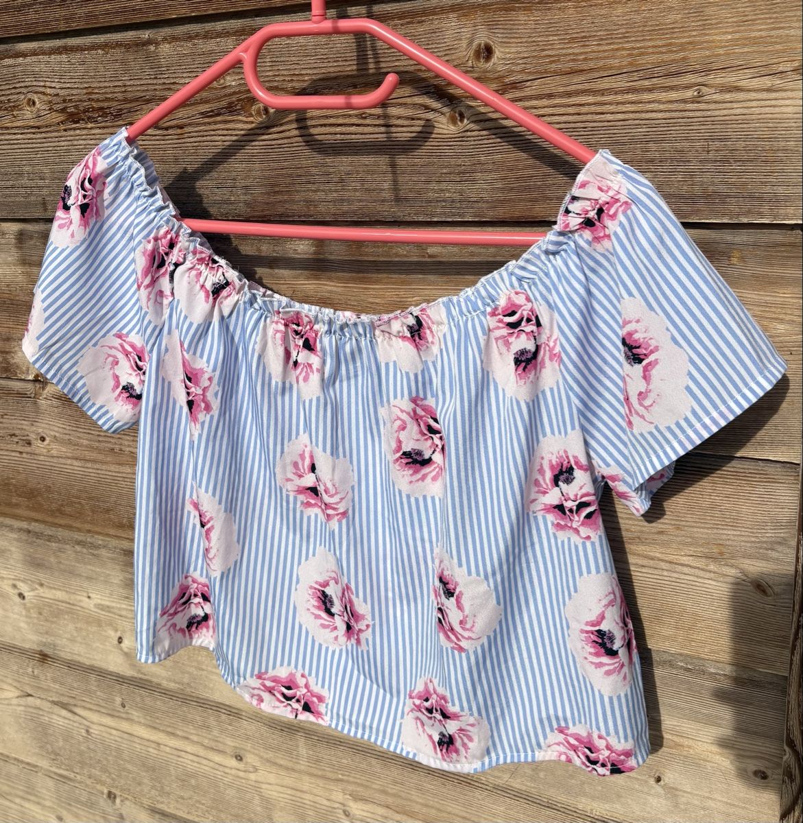 Tally Weijl Camicette, T-shirt & Top: Haut Tally Weijl rayé à fleurs – Usato da Ovronnaz venduto da Justine96