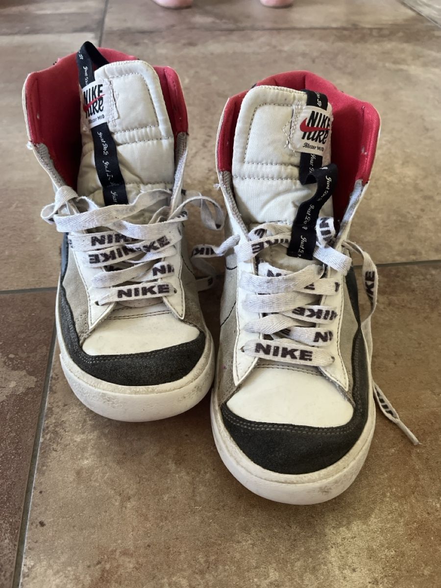 Nike Chaussures hommes: Nike – D'occasion à Amsoldingen par anolio
