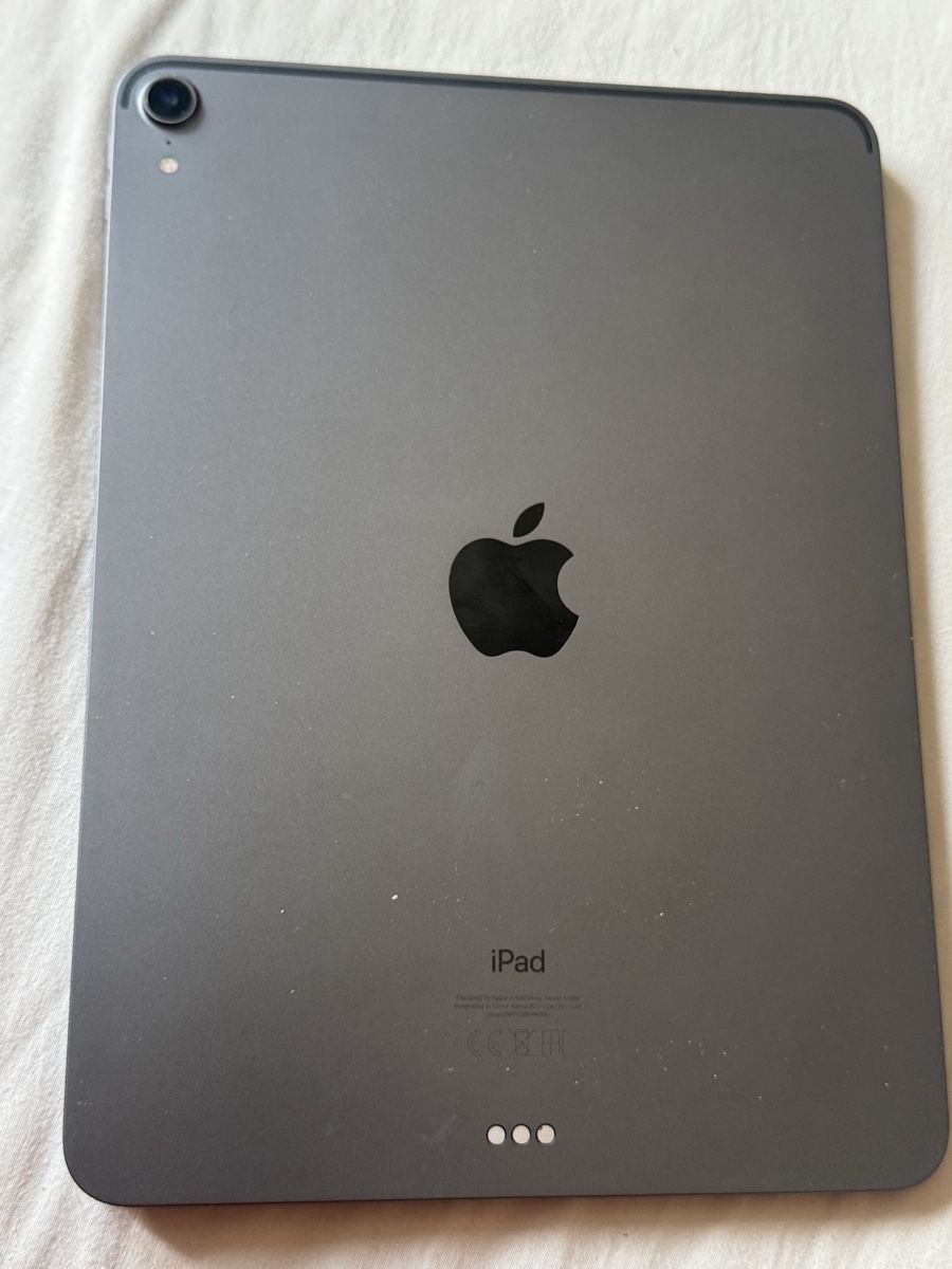 Apple Tablettes PC: iPad Pro 1st Gen 11´´pouces  – D'occasion à Biel/Bienne par Baol1