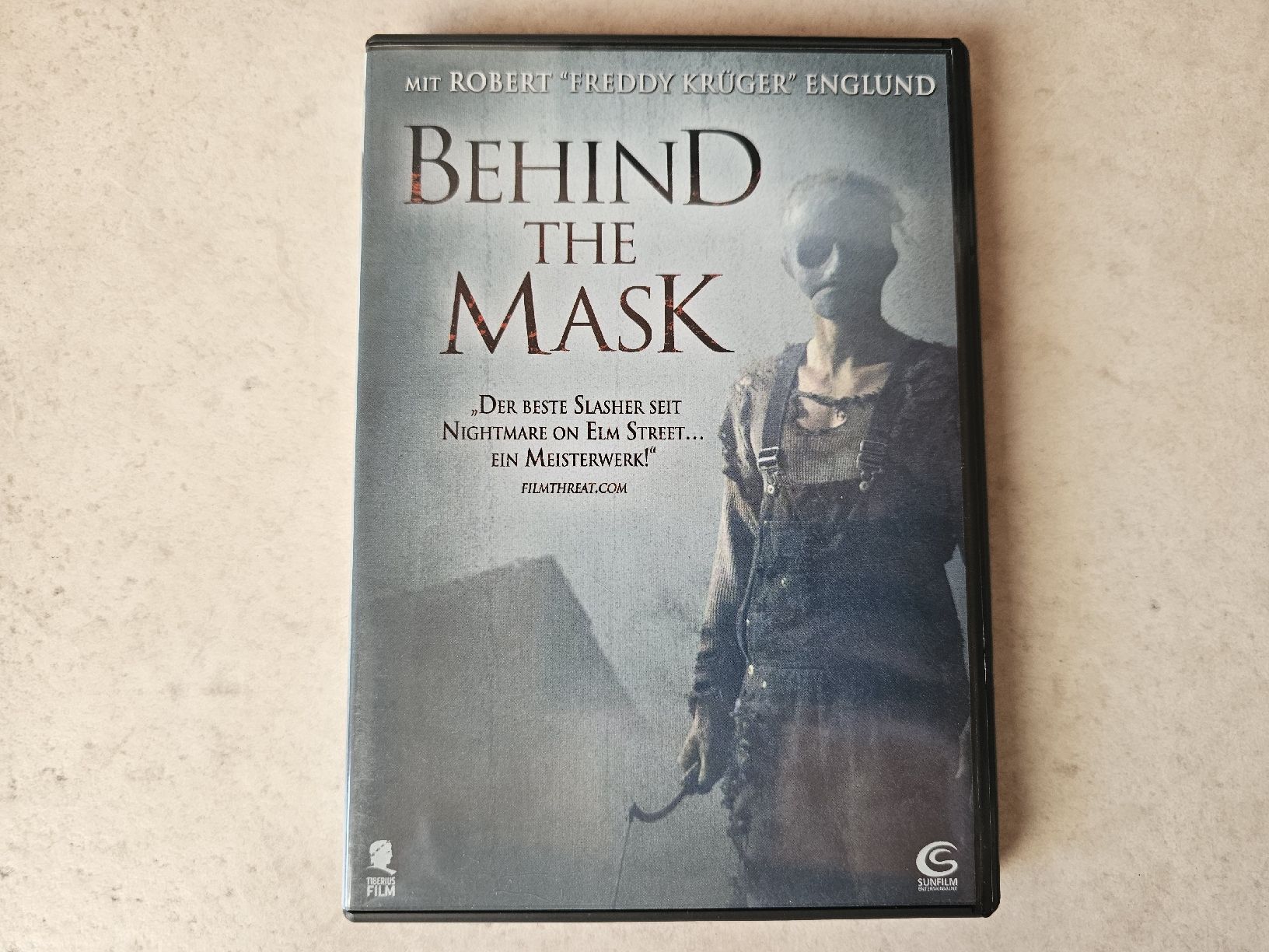 Tutti i DVDs: Behind The Mask – Usato da Schneisingen venduto da backstore24