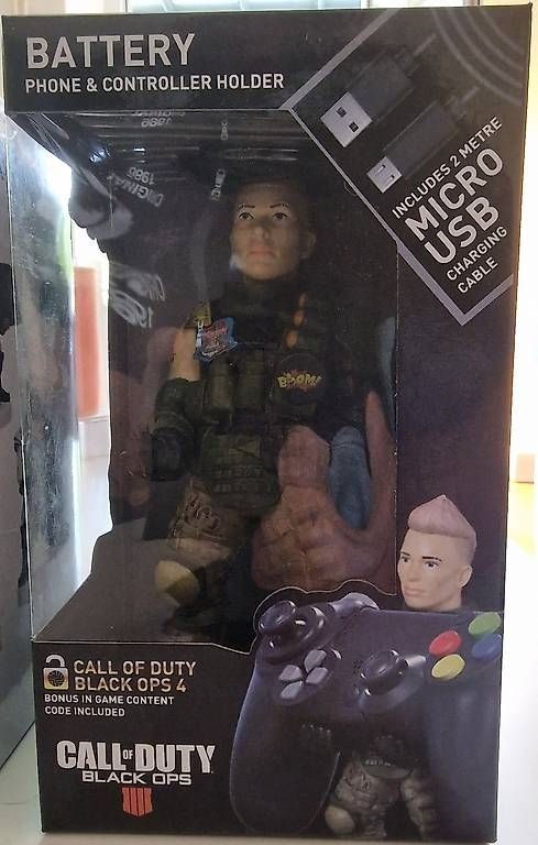Figurines: Call of Duty Phone and Controller Holder – Neuf avec emballage d'origine à Ziefen par Ringwraith 1