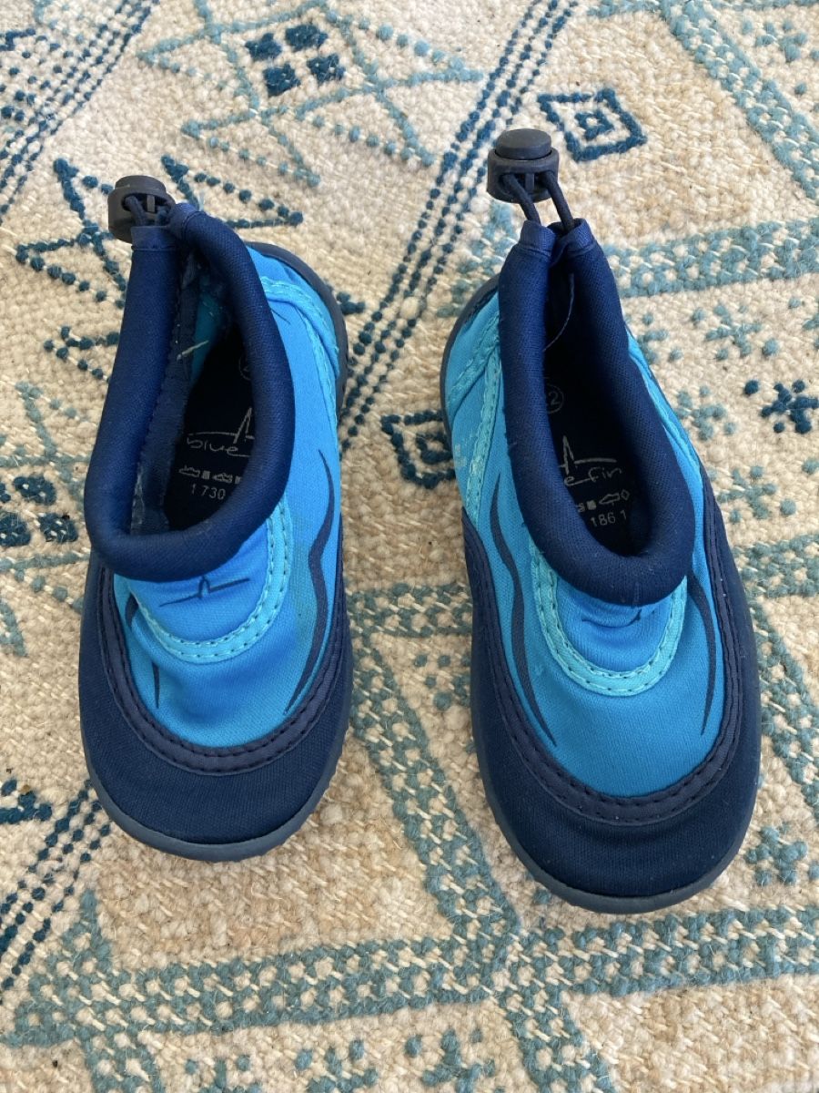 Scarpe per ragazzi: Badeschuh in Grösse 22 – Usato da Münchenstein venduto da nuk2018