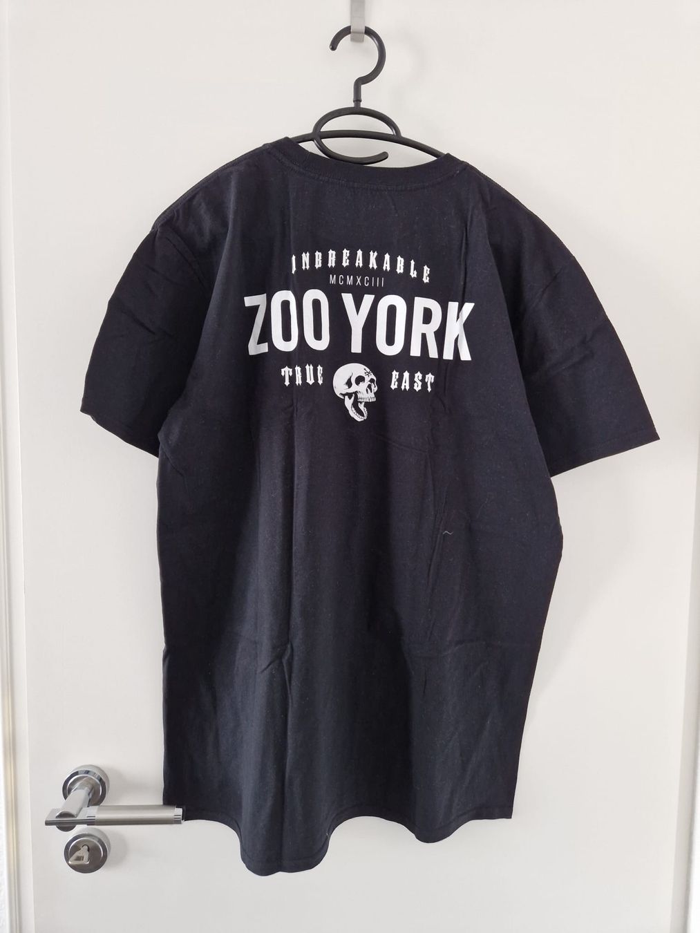 T-Shirts: Zoo York T-Shirt – Gebraucht aus Bülach von cf96