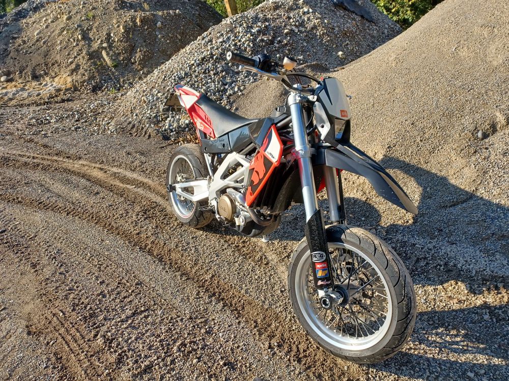 Aprilia SXV 550 V2 Motorrad (Usato) a Vitznau per CHF 5100 – solo