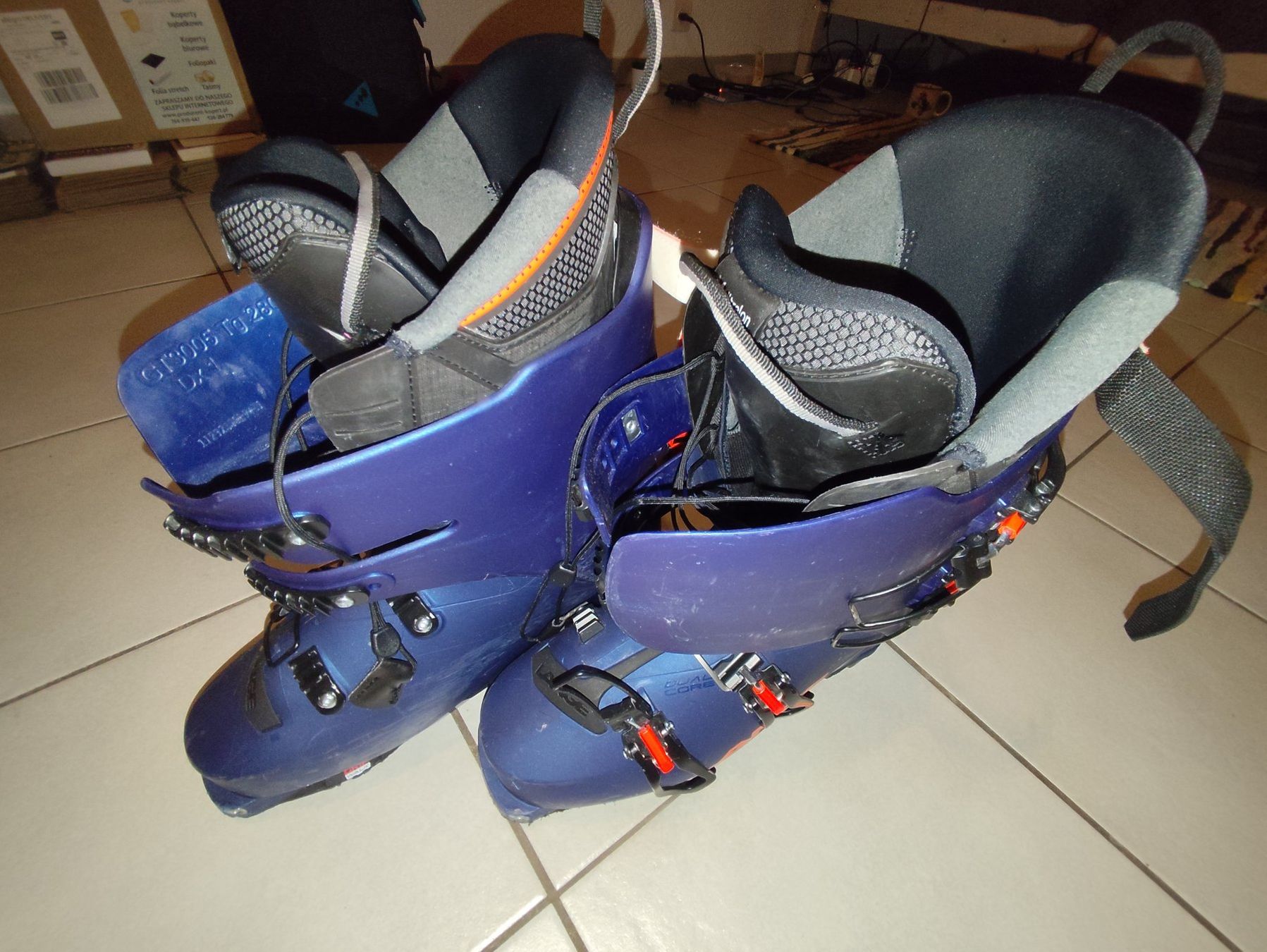 Lange Herrenschuhe: Chaussures ski Lange 28.5 flex 140!!! – Gebraucht aus saviese von mario137