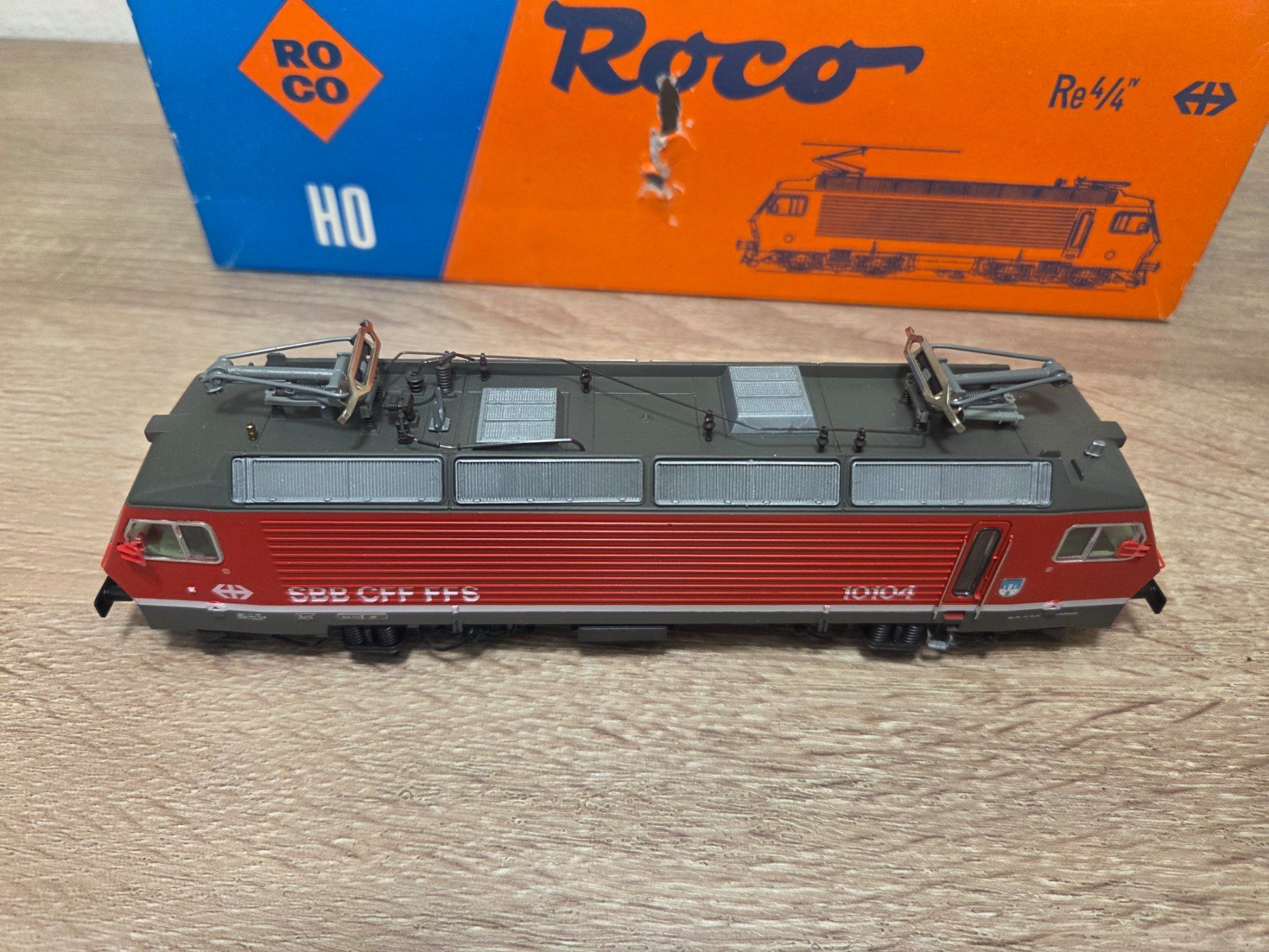 Roco Modellini di ferrovie: Roco 04178 D E-Lok 10104 SBB H0 – Usato da St-Aubin-Sauges venduto da Lo_Go 4