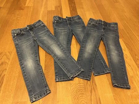 Lot de 3 jeans S.Oliver 98-104 slim, bon état