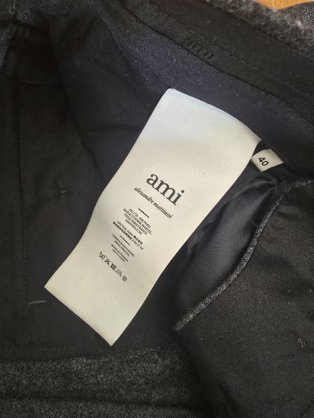Pantaloni: Pantallon taille 40 marque Ami Paris comme neuf – Usato da St-Sulpice VD venduto da Celmi007 3