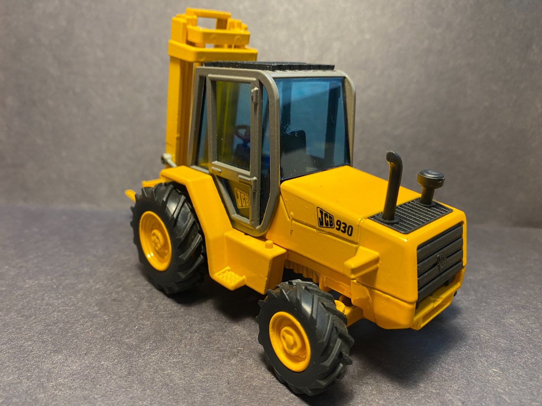 Jcb Jouets: JCB 930 Radlader - JOAL 1:35 – D'occasion à Spiez par Mlandcruiser 2