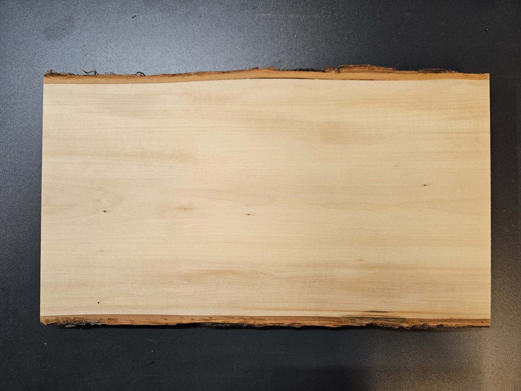 Holzartikel: Linden Holz Brett – Neu (gemäss Beschreibung) aus Schangnau von Egliholzbildhauerei 1
