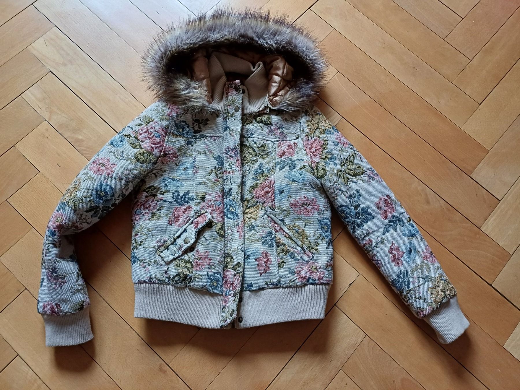 Giacche: spezielle Jacke von BellField – Usato da Bern venduto da Akatinka