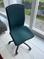Bürostuhl dunkelgrün mit Rollen guter Zustand