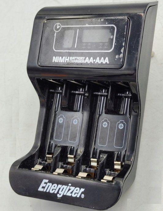 Energizer Akkus & Batterien: Batterieadegerät Energizer – Gebraucht aus Zürich von Zurich 3