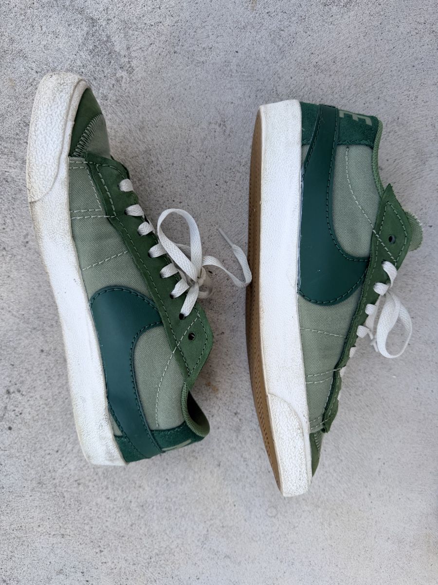 Nike Scarpe da uomo: Nike Blazer Low 77 Grün Grösse 44 gebraucht – Usato da St. Gallen venduto da marianne_stein 1