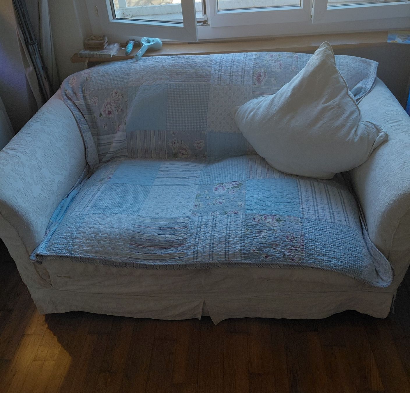Divani: Gemütliches Sofa weiss aus Daunen – Usato da Kriens venduto da jamal012 1