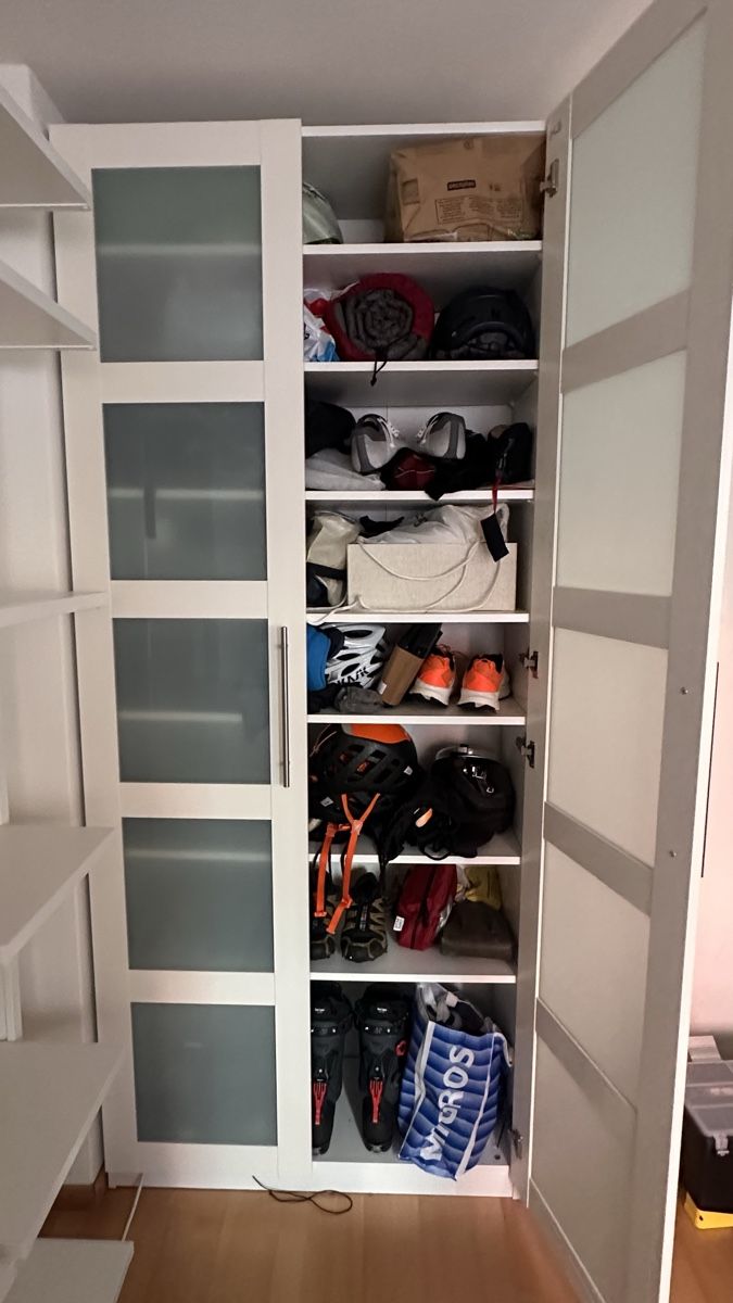Ikea Étagères: IKEA Schrank – D'occasion à Zürich par Chrisbubu 1