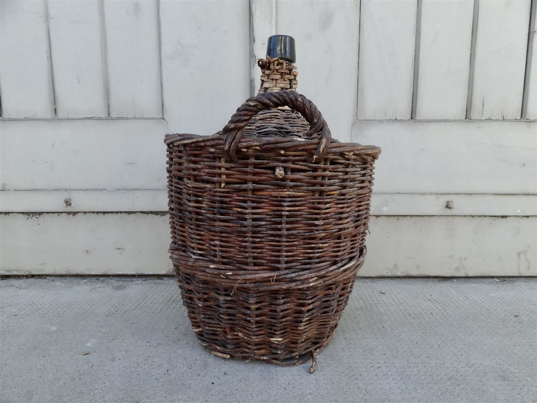Bottiglie: alte grosse Korbflasche – Nuovo e nell'imballaggio originale da Kerzers venduto da Flaschenposten 4
