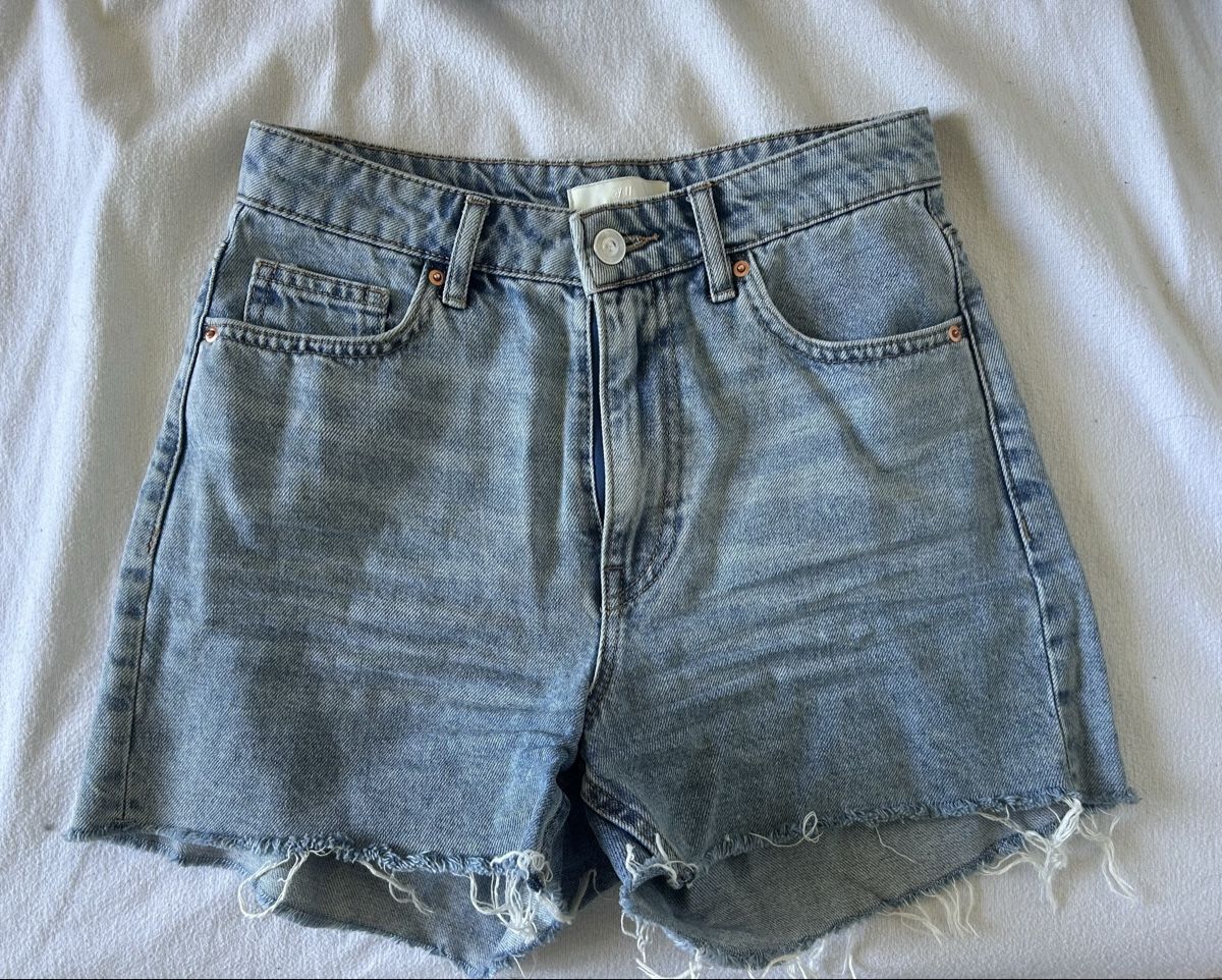 H&M Jeans: shorts – Gebraucht aus Muntelier von cel_5syj