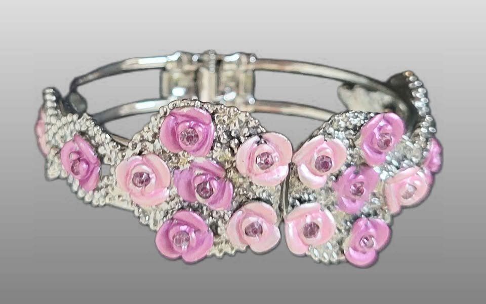 Bracciali & Braccialetti: Schicker Armreif mit Rosé-Blumen – Nuovo (secondo la descrizione) da Aarburg venduto da Glitzerschein 1