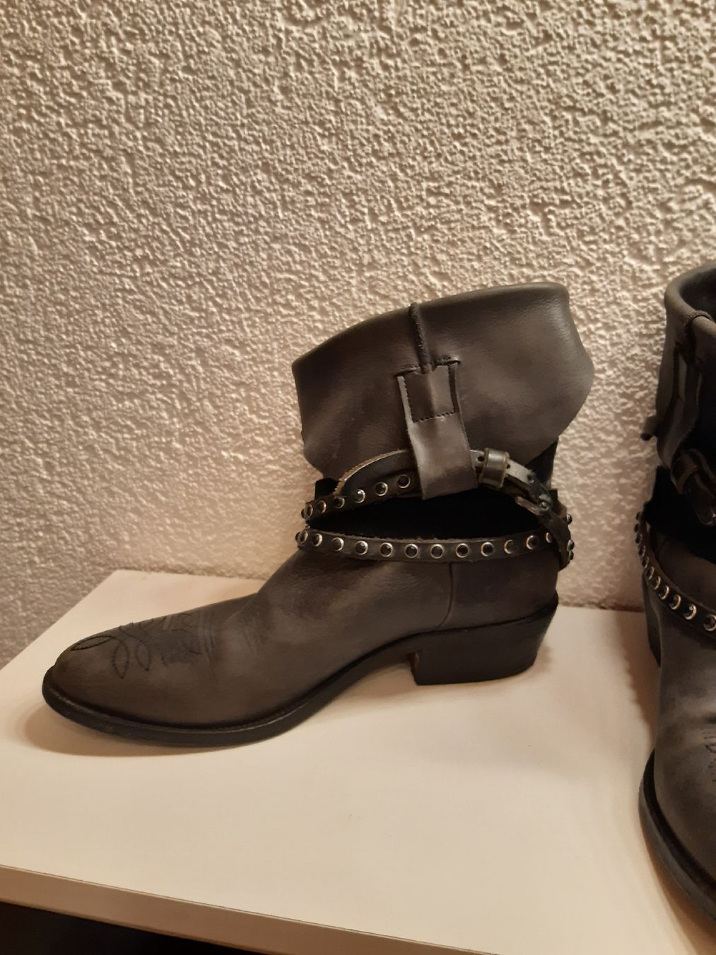Damenschuhe: wunderschöne piraten style stiefeletten schwarz – Gebraucht aus Toffen von Gwunderegge77 1