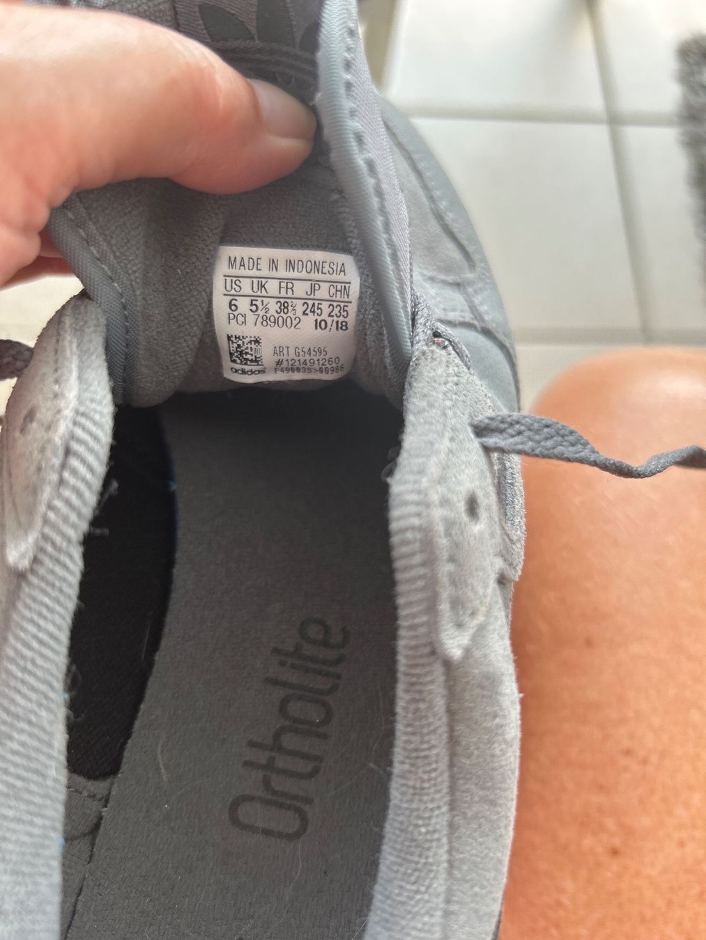 Adidas Scarpe da donna: Adidas Sneaker Neu (38,5) – Nuovo e nell'imballaggio originale da Vezia venduto da sidu03 1