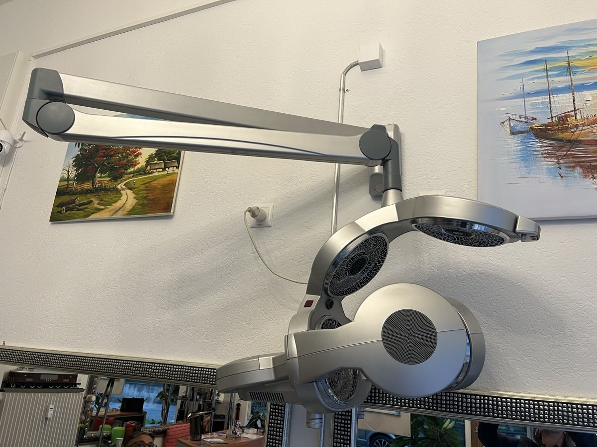 Wella Altro per la cura dei capelli: Wella Climazon Millenium Haar-Trockner mit Halterung, top Zu – Usato da Bern venduto da Tjuli