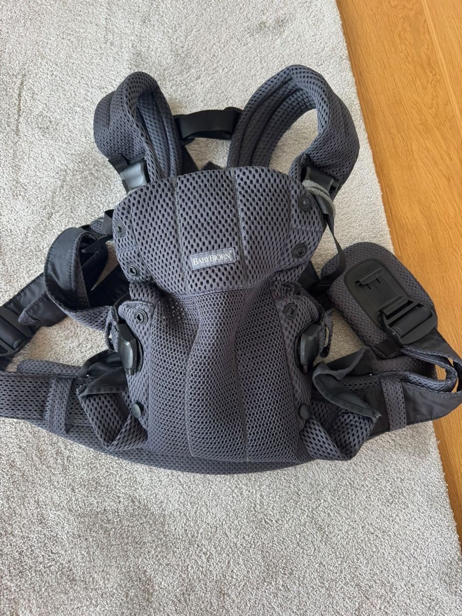 Babybjörn Porte-bébés ventraux & dorsaux: Babytrage Harmony 3D Mesh – D'occasion à Thalwil par joh_ptsn