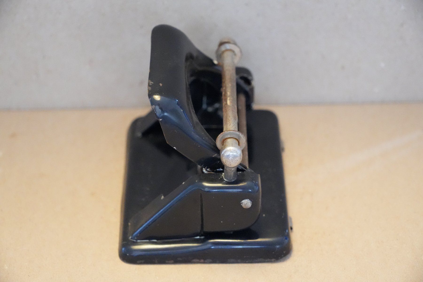 Tous les outils: Alter Metalllocher – D'occasion à Cham par Silvan3011 3