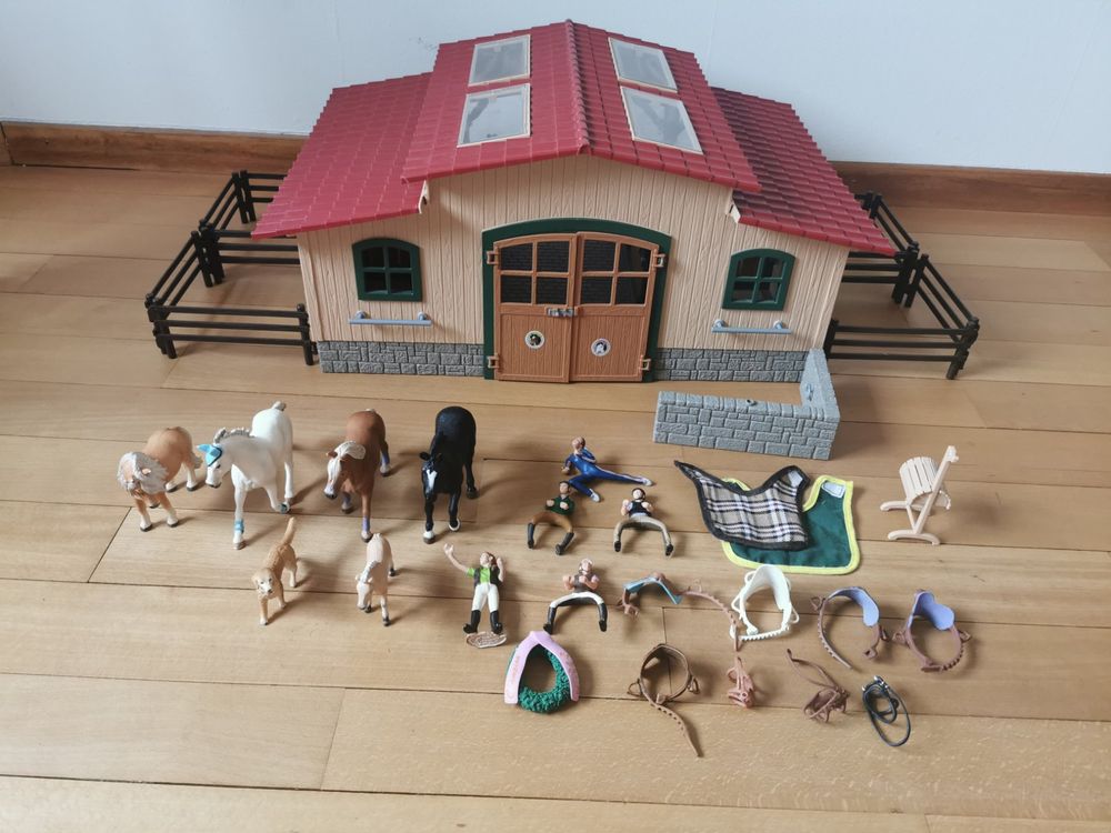  Schleich Reiterhof mit Zubehör 
