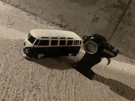 Bus mit Fernbedienung 