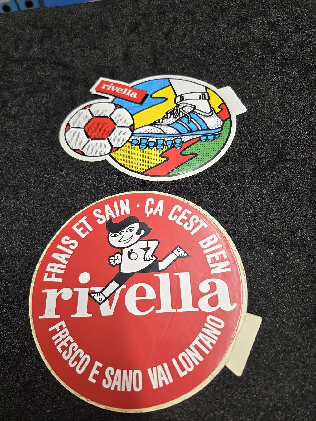 Autocollants: 2 Alte Rivella Aufkleber  – D'occasion à Wetzikon ZH par AmacherM