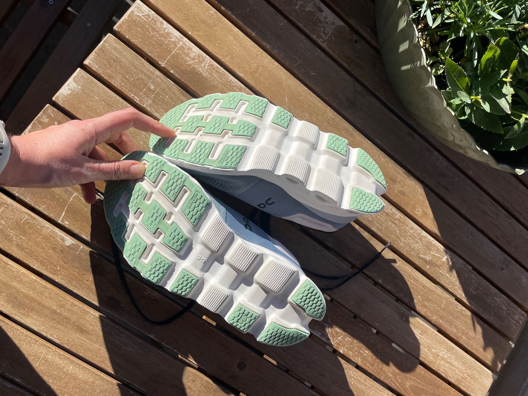 On Scarpe da uomo: On Cloustratus 40.5 – Usato da Urdorf venduto da lyl_889t 4