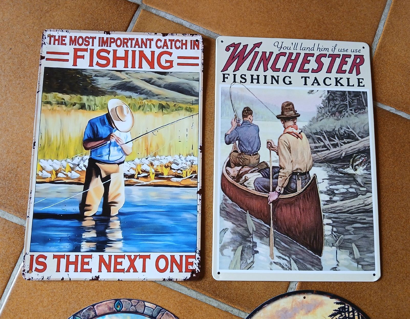 Tutte le decorazioni: Lot de 4 plaques décoratives sur le thème de la pêche – Usato da Sciernes-d'Albeuve venduto da Dojo004 1