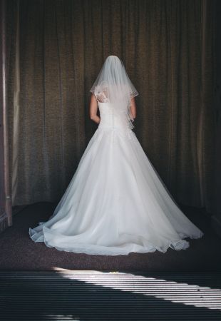 Schönes Hochzeitskleid von Elizabeth Passion