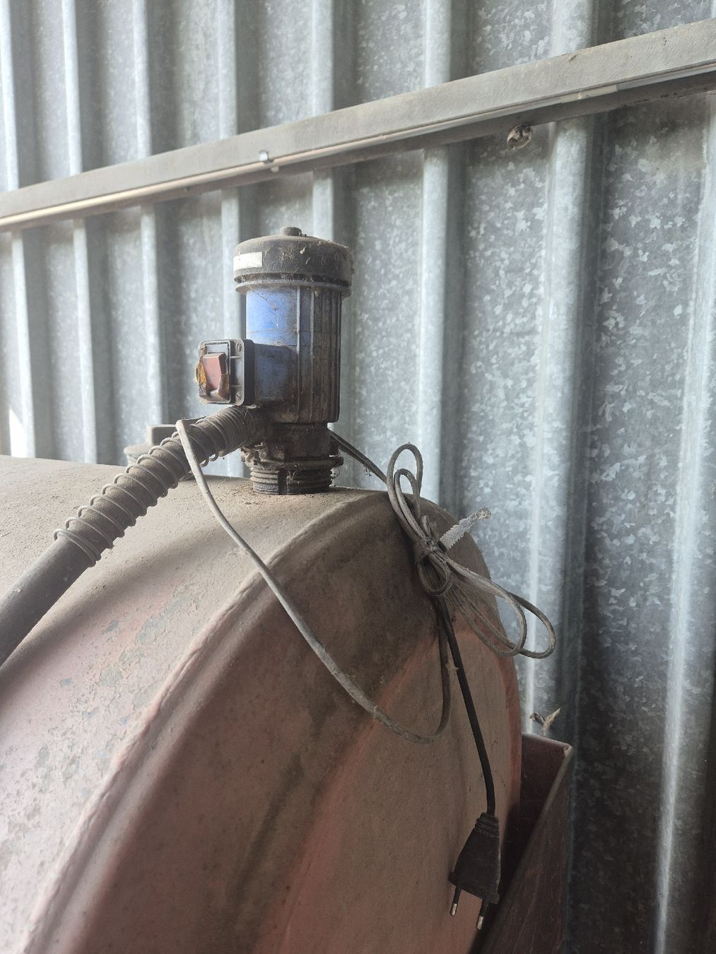 Autres accessoires p. véhicule: Diesel Kraftstoff Tank – D'occasion à Neuenkirch par rol83 1
