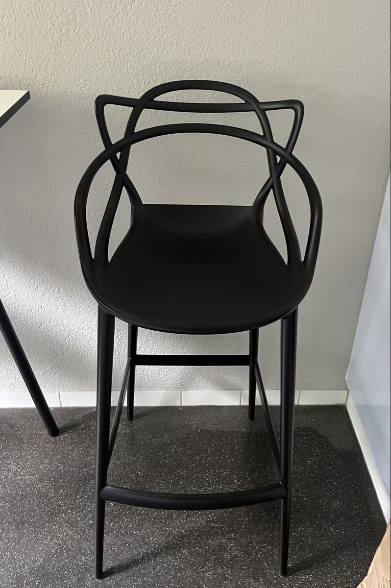 Set di tavolo e panche: Designer Bar-Tischset mit 2 Designer Stühlen – Usato da Zürich venduto da leanfu_ 1