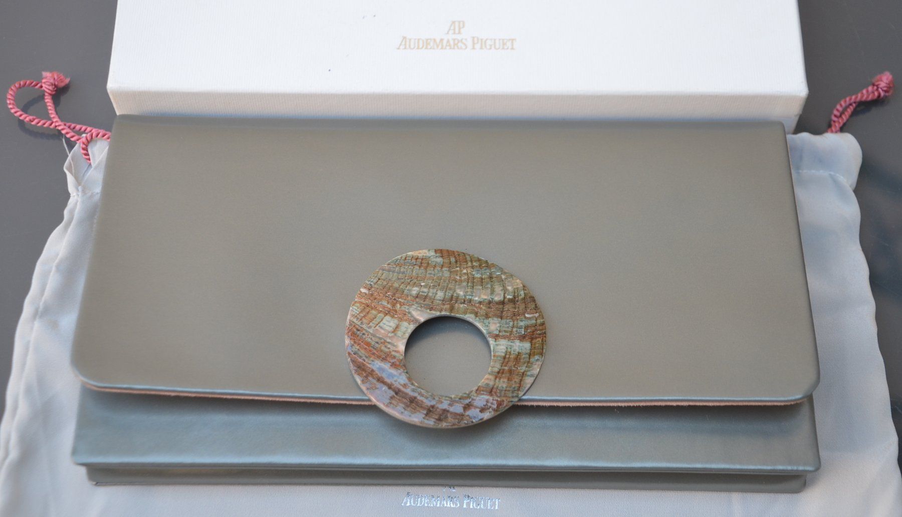 Borse da donna: Audemars Piguet Pochette / Tasche – Usato da Collonges venduto da Auganien 2