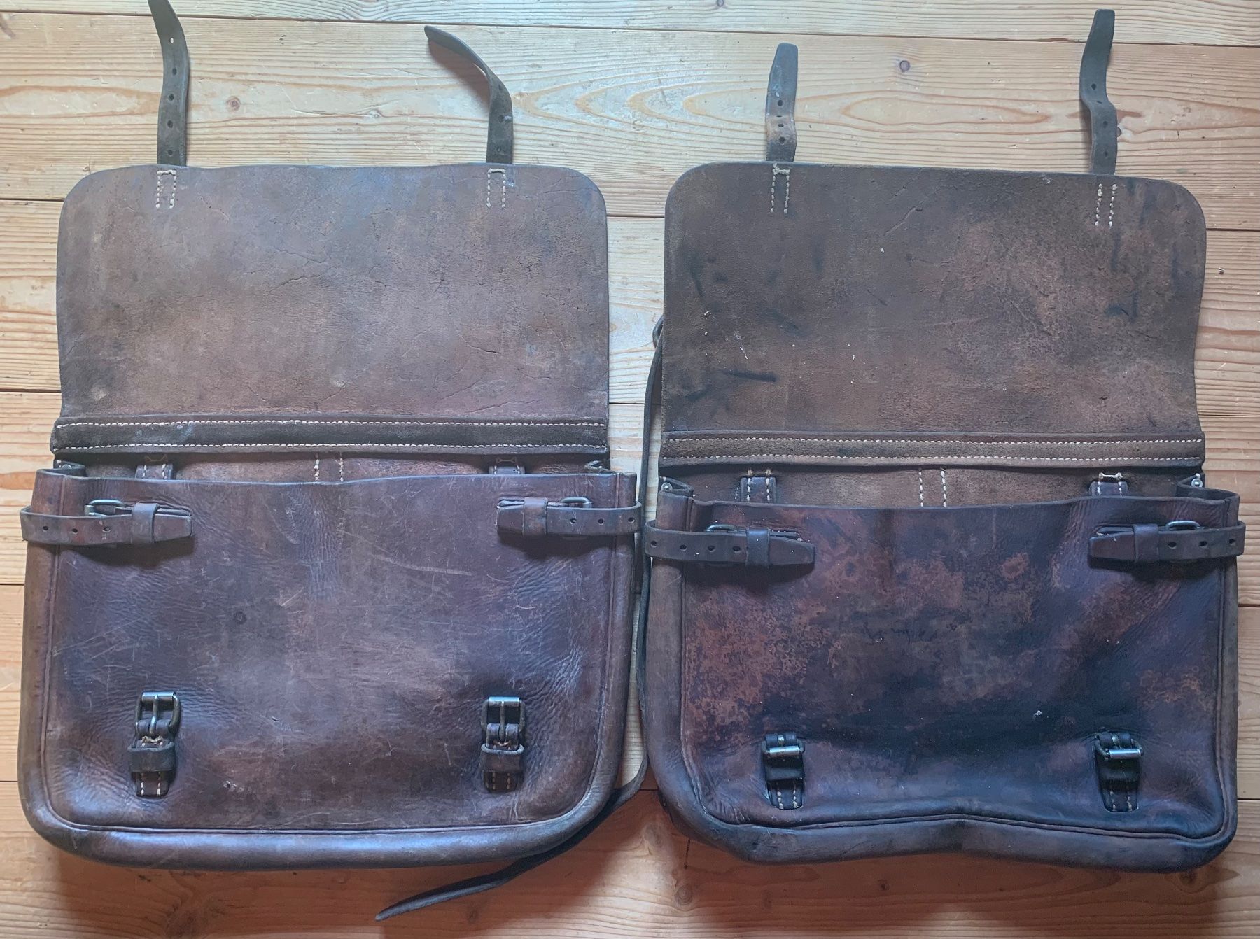 Schweizer Armee Borse: 2 Ledertaschen zu Bastsattel der CH Armee – Usato da Goldingen venduto da Bergler012 1